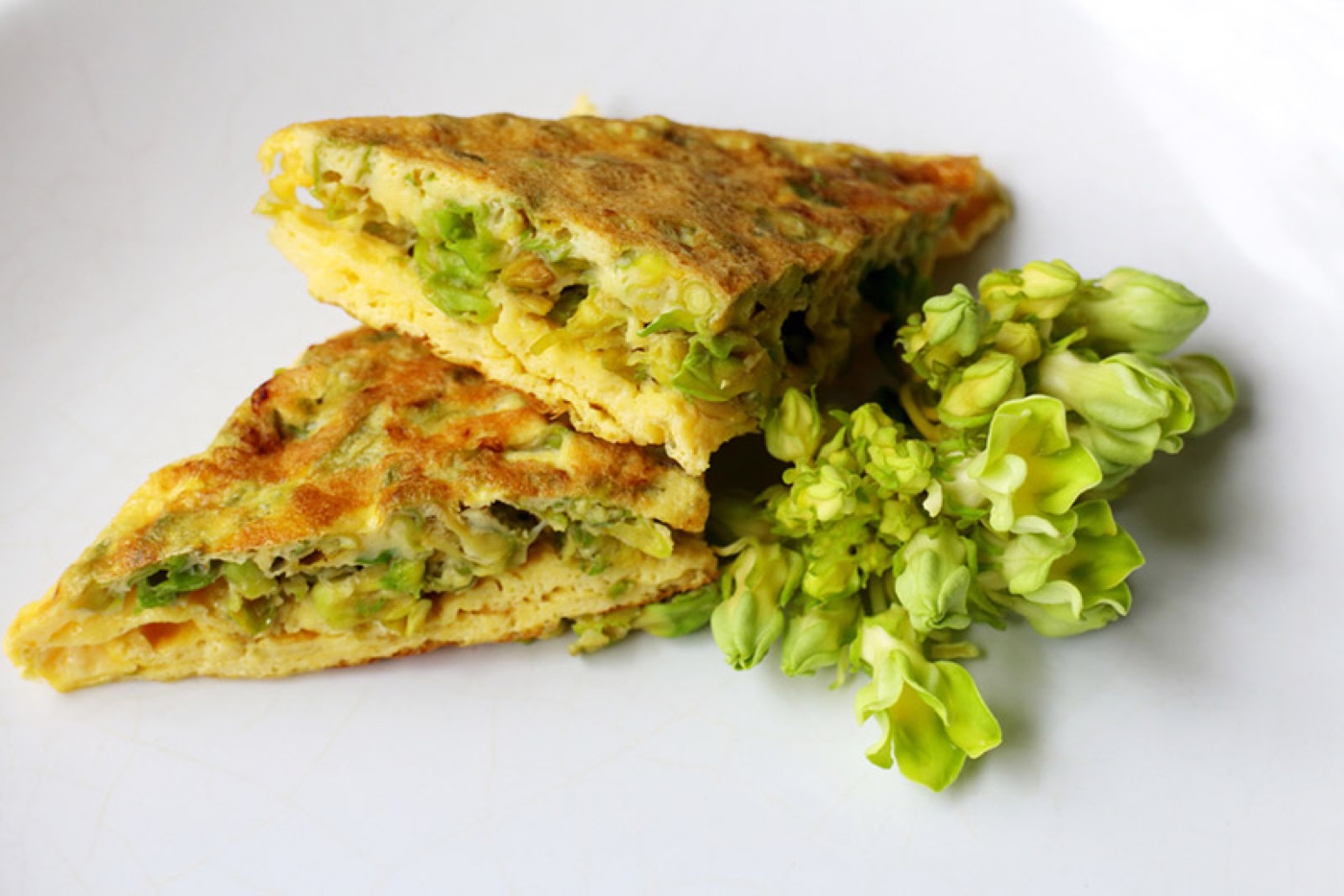 Thai Edible Flower Omelet (Easy 4-Ingredient Egg Recipe)
