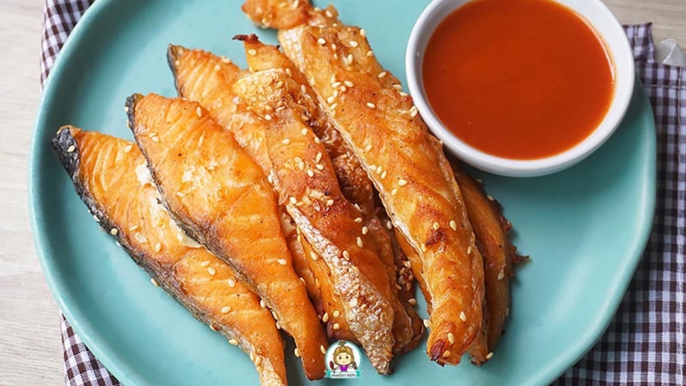 Air Fryer Crispy Salmon Belly (Thai Sun-Dried Style, No Sun Needed)